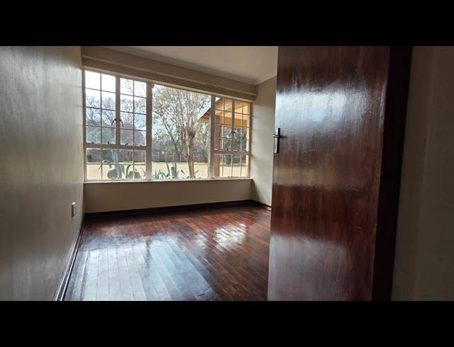 3 BEDROOM CLUSTER RENTED IN FLAMWOOD